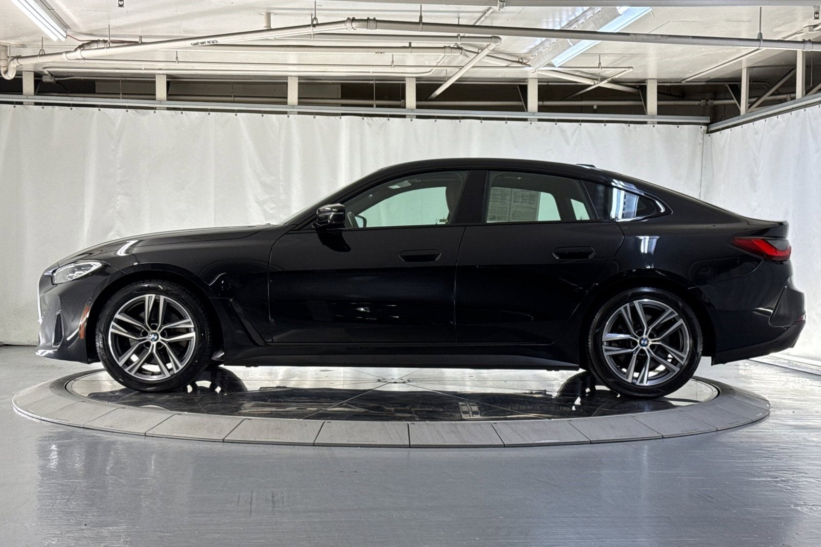 bmw 4 series 2023 WBA63AV01PFP15163 image bmw 4 series 2023 WBA63AV01PFP15163 image